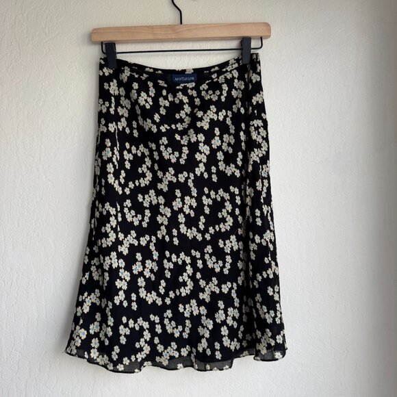 Ann Taylor floral skirt - Picture 1 of 3